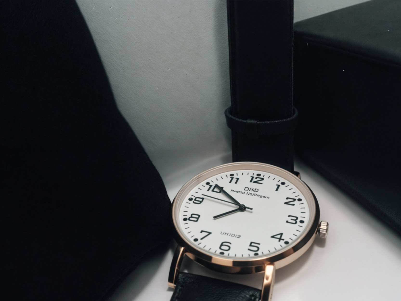 watch with black ground